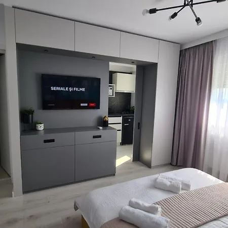 Government Deluxe By Magic 4*