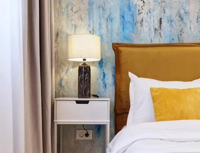 Government Deluxe By Magic 4*