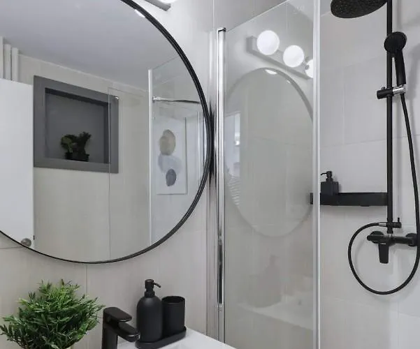 Government Deluxe By Magic Бухарест